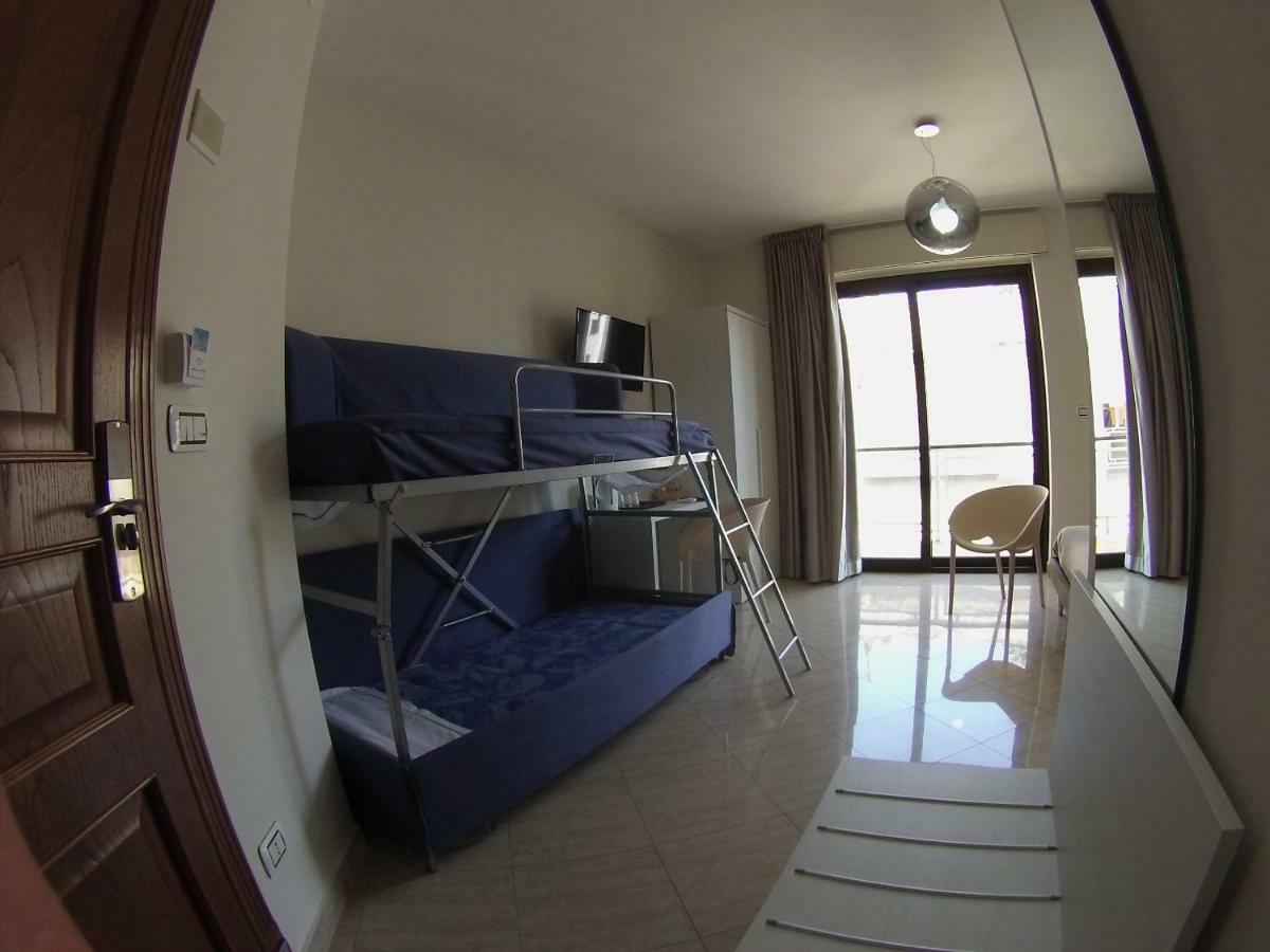 Sonevi Rooms Неаполь Экстерьер фото