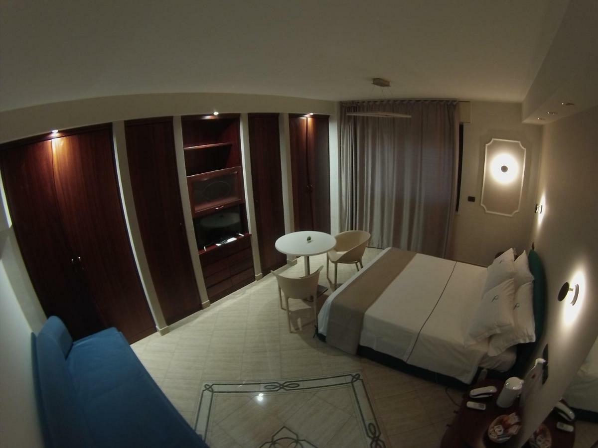 Sonevi Rooms Неаполь Экстерьер фото